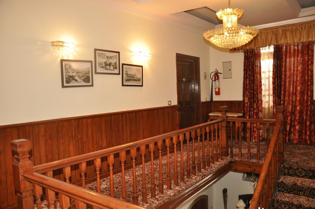 Hotel Southgate Шимла Экстерьер фото